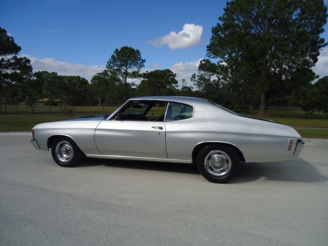 1972 Silver Chevrolet Chevelle