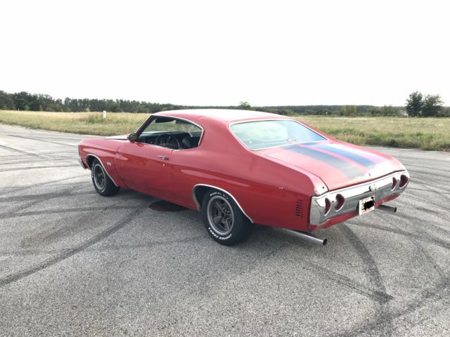 1972 Red Chevrolet Chevelle Coupe