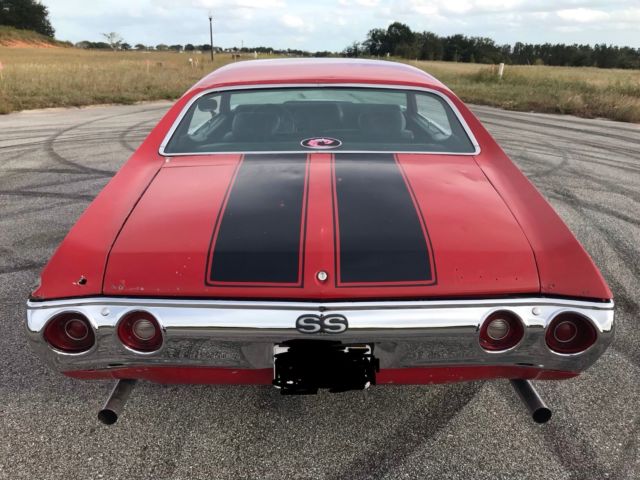1972 Red Chevrolet Chevelle Coupe