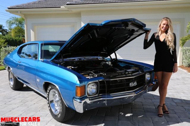 1972 Blue Chevrolet Chevelle Coupe