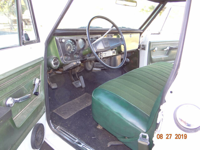 1972 White Chevrolet C-10 Standard Cab Pickup