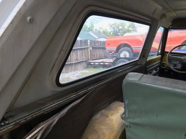 1972 Ochre Chevrolet Blazer SUV