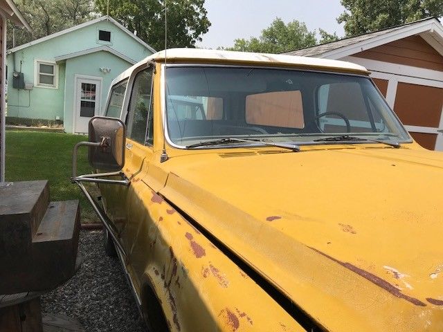 1972 Ochre Chevrolet Blazer SUV