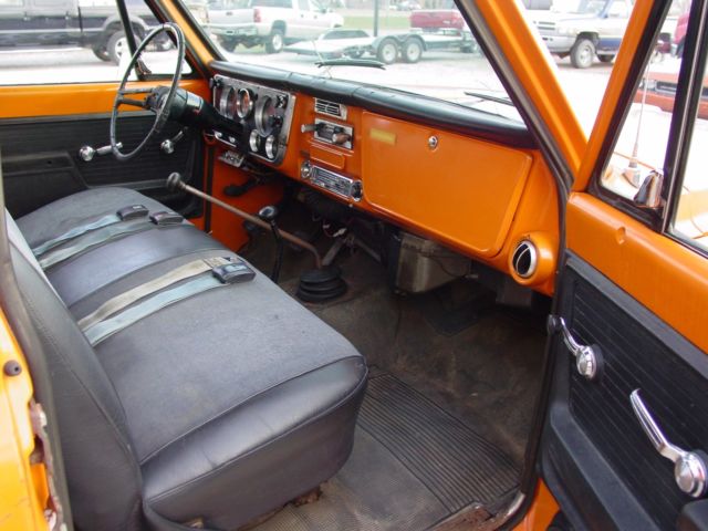 1972 Orange Chevrolet C-10 Pickup Short Box