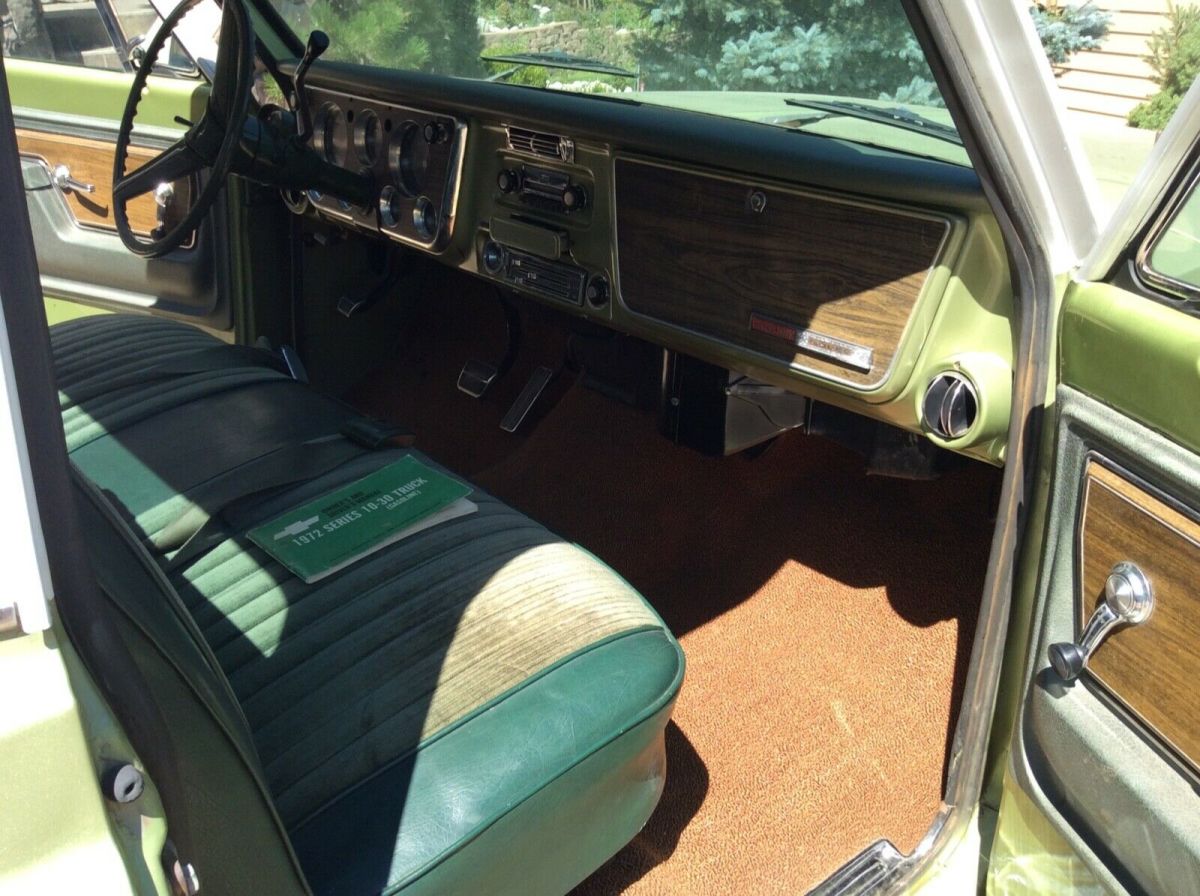 1972 Green Chevrolet C-10 Standard Cab Pickup
