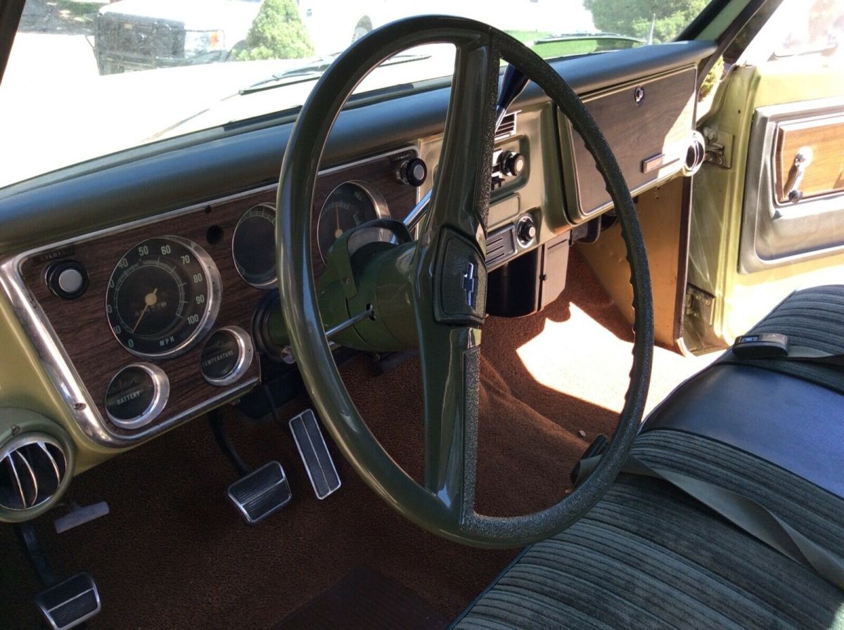 1972 Green Chevrolet C-10 Standard Cab Pickup