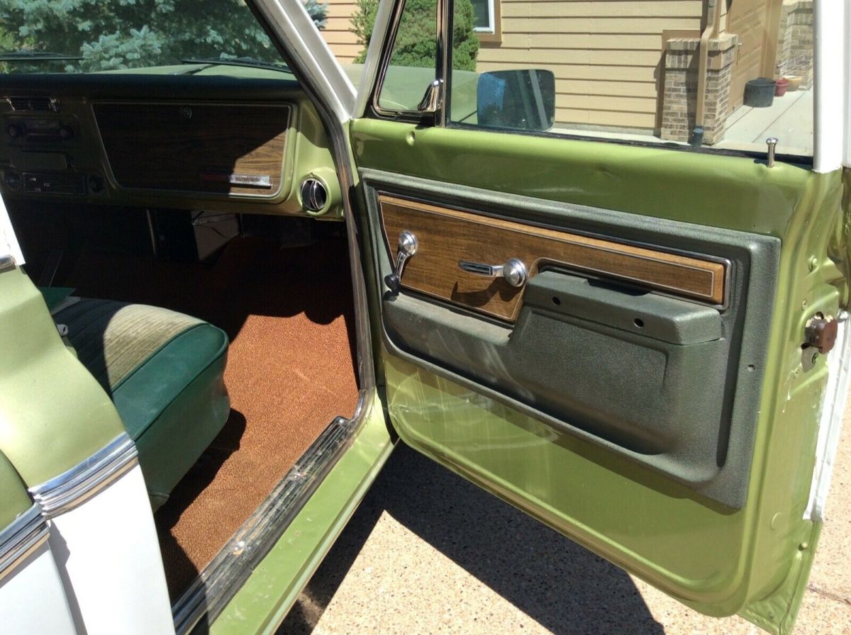 1972 Green Chevrolet C-10 Standard Cab Pickup