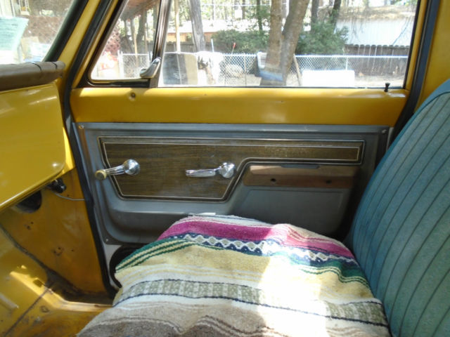 1972 White Chevrolet C-10 Cab & Chassis