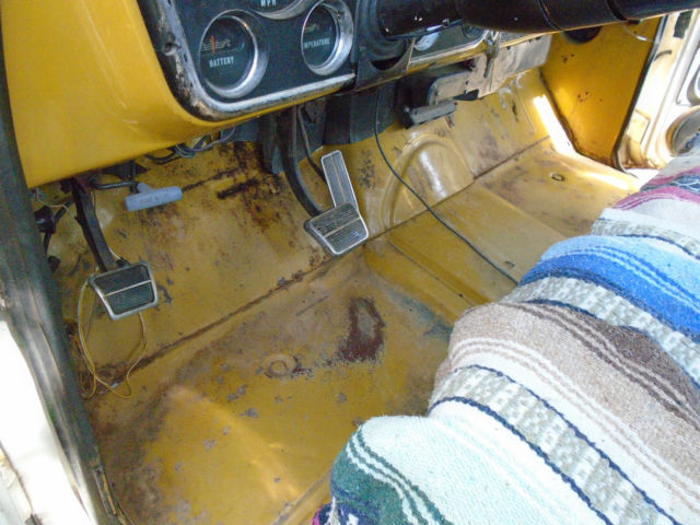 1972 White Chevrolet C-10 Cab & Chassis