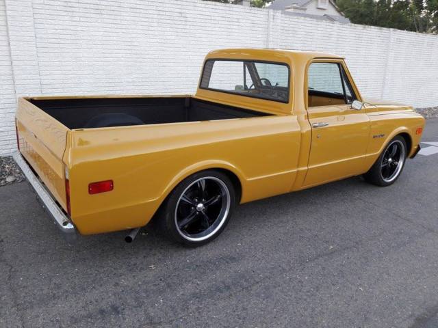 1972 Yellow Chevrolet C-10 Standard Cab Pickup