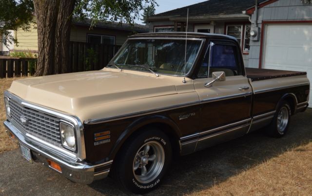 1972 Beige & Chocolate Chevrolet C-10 Short Wide Bed