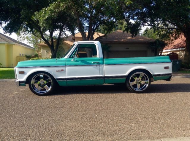 1972 Green and White Chevrolet C-10