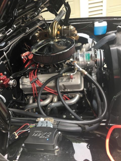 1972 Black/Silver Chevrolet C-10