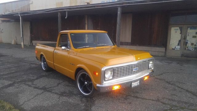1972 Yellow Chevrolet C-10 Standard Cab Pickup