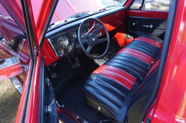 1972 Red Chevrolet C-10 Stepside