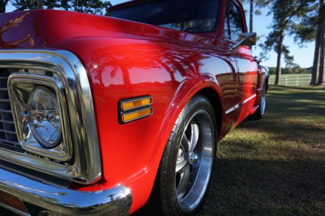 1972 Red Chevrolet C-10 Stepside