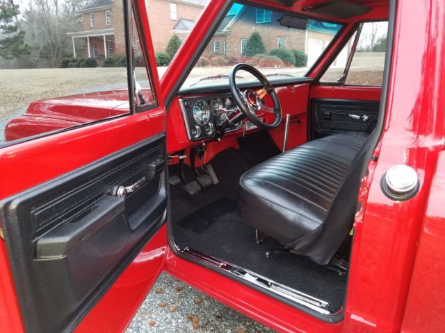 1972 Red Chevrolet C-10