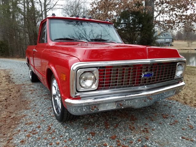1972 Red Chevrolet C-10