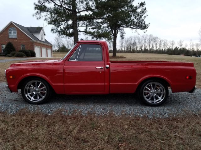 1972 Red Chevrolet C-10