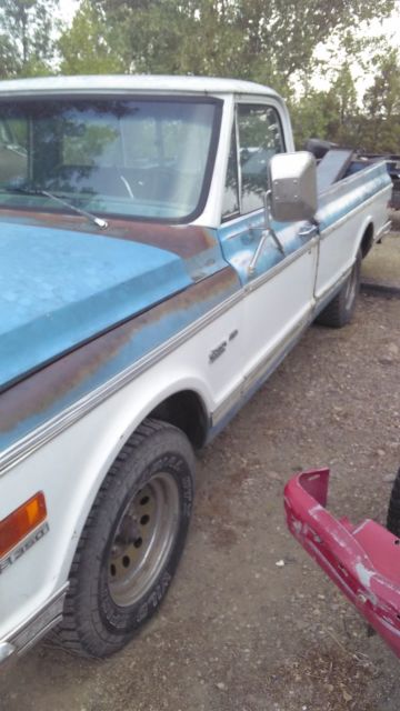 1972 Blue/White Chevrolet C-10