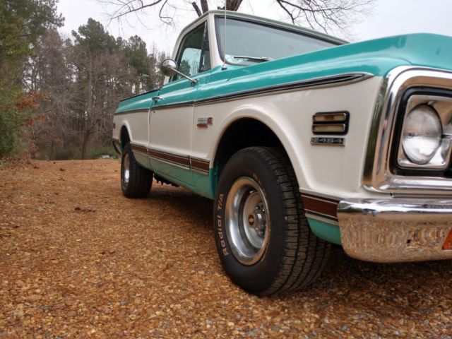 1972 Teal Chevrolet C-10 Standard Cab Pickup
