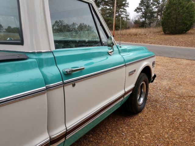 1972 Teal Chevrolet C-10 Standard Cab Pickup
