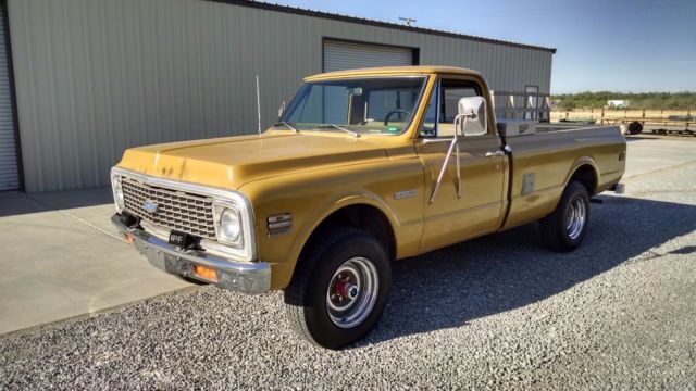 1972 Gold Chevrolet C-10 Standard Cab Pickup