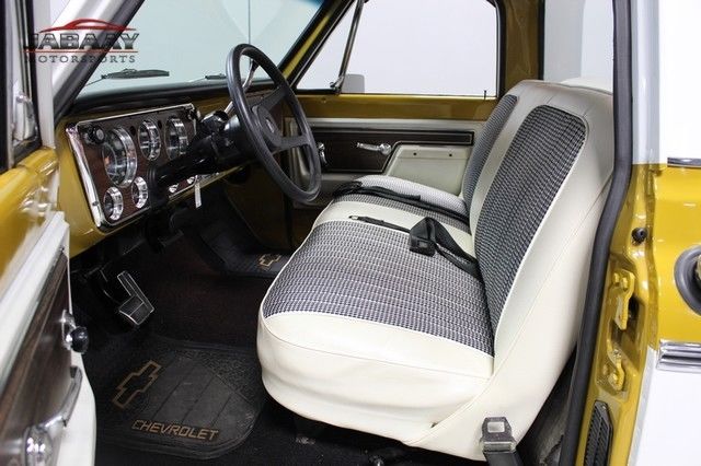 1972 Gold Chevrolet C-10 --