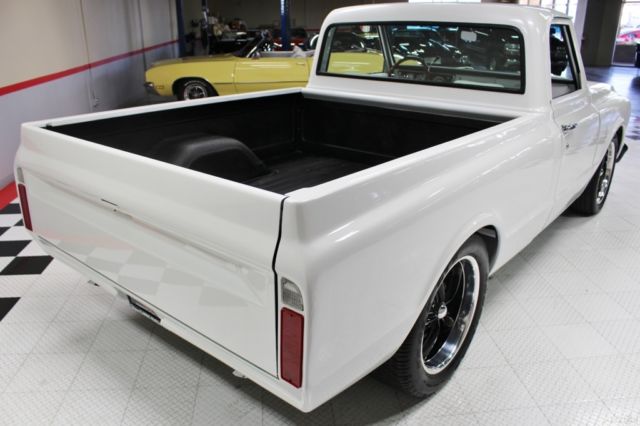 1972 White Chevrolet C-10 Pickup Truck