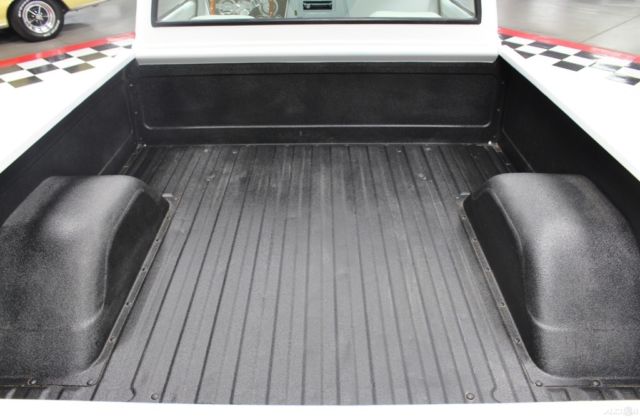 1972 White Chevrolet C-10 Pickup Truck