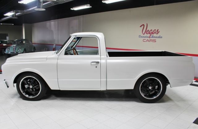 1972 White Chevrolet C-10 Pickup Truck