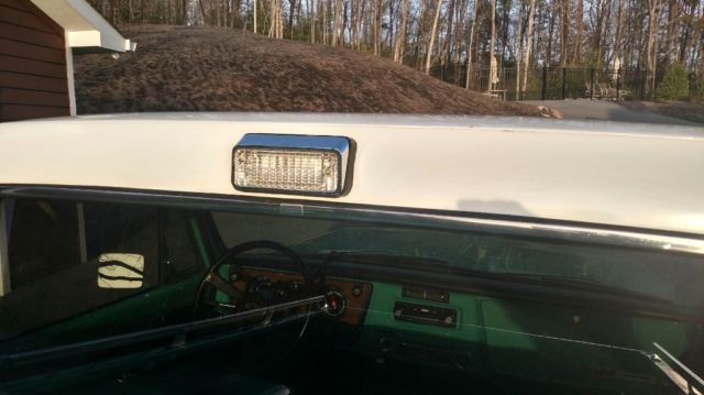 1972 White & Ochre Chevrolet C-10 Fleet side pickup