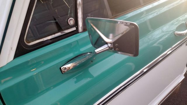 1972 White & Ochre Chevrolet C-10 Fleet side pickup