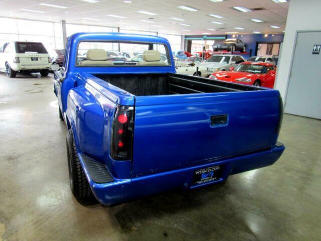 1972 Blue Chevrolet C-10 --