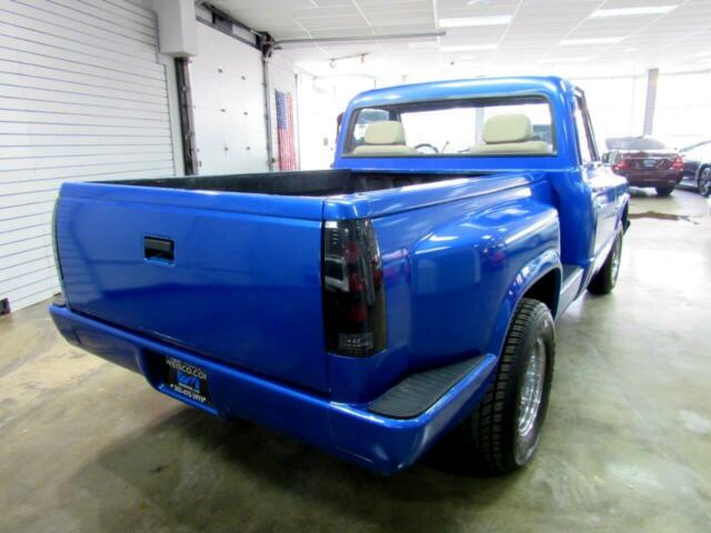 1972 Blue Chevrolet C-10 --