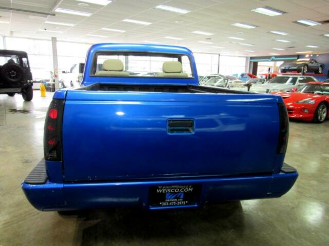 1972 Blue Chevrolet C-10 --