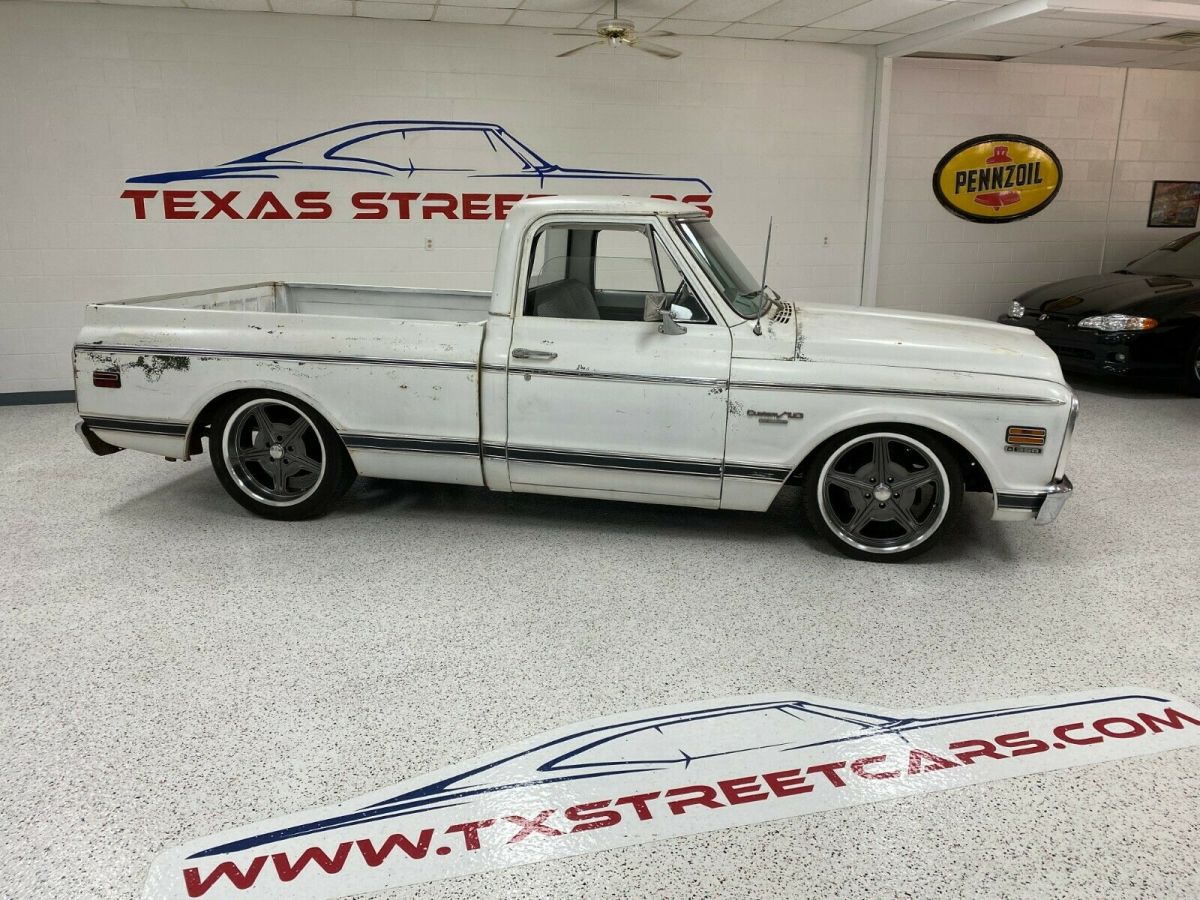 1972 White Chevrolet C-10 Standard Cab Pickup