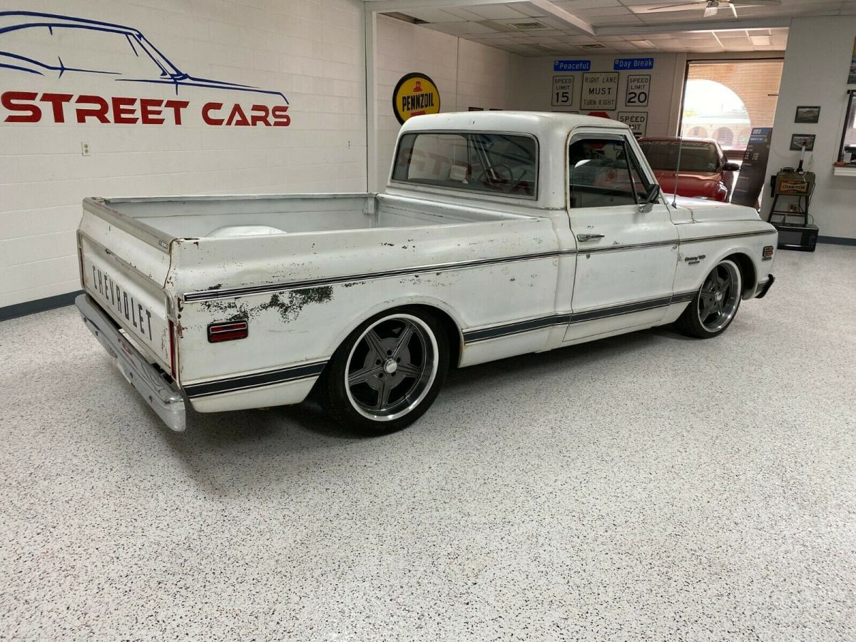 1972 White Chevrolet C-10 Standard Cab Pickup