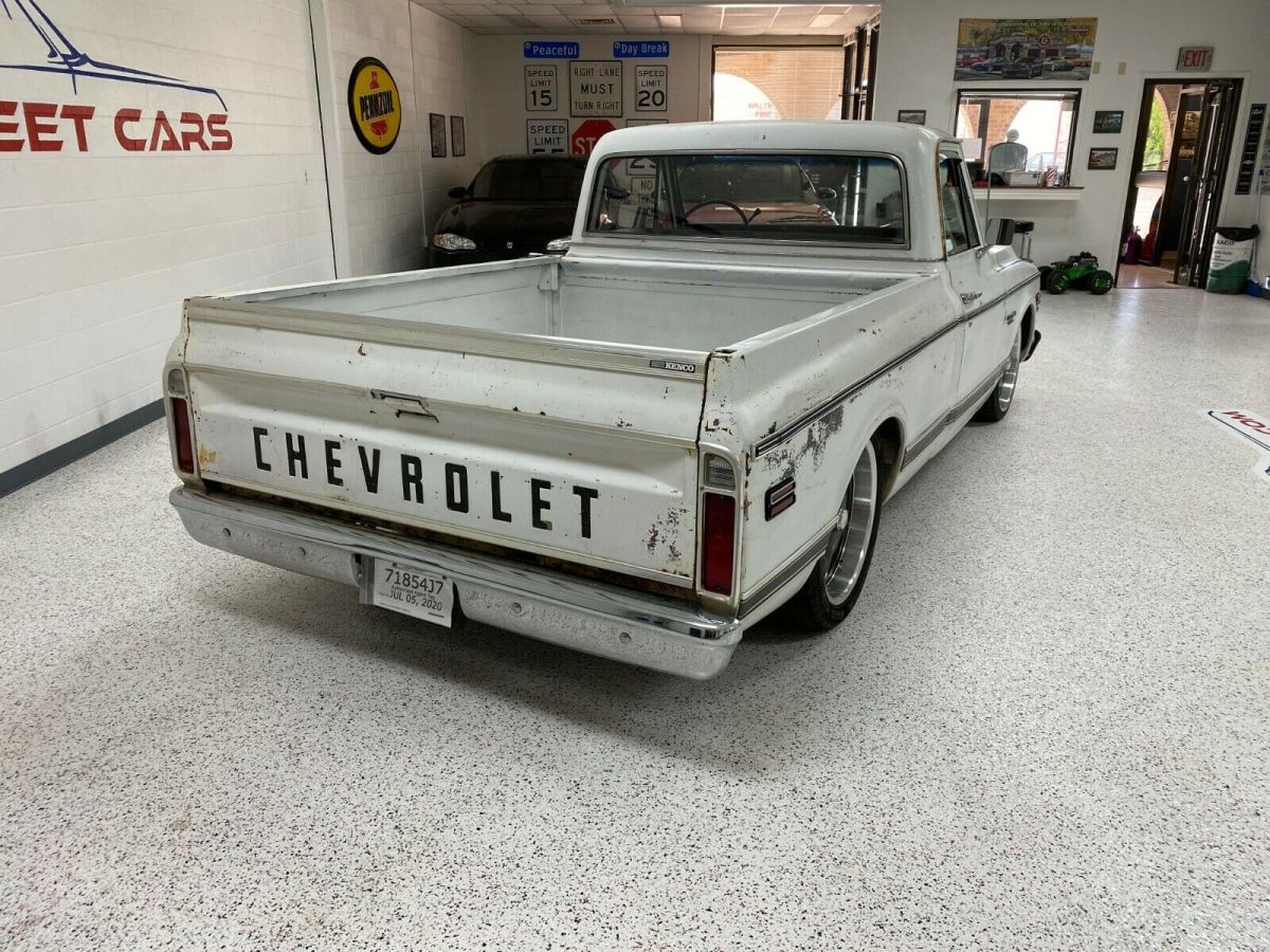 1972 White Chevrolet C-10 Standard Cab Pickup