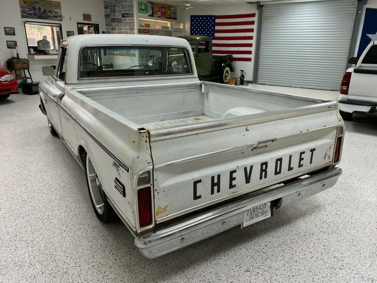 1972 White Chevrolet C-10 Standard Cab Pickup