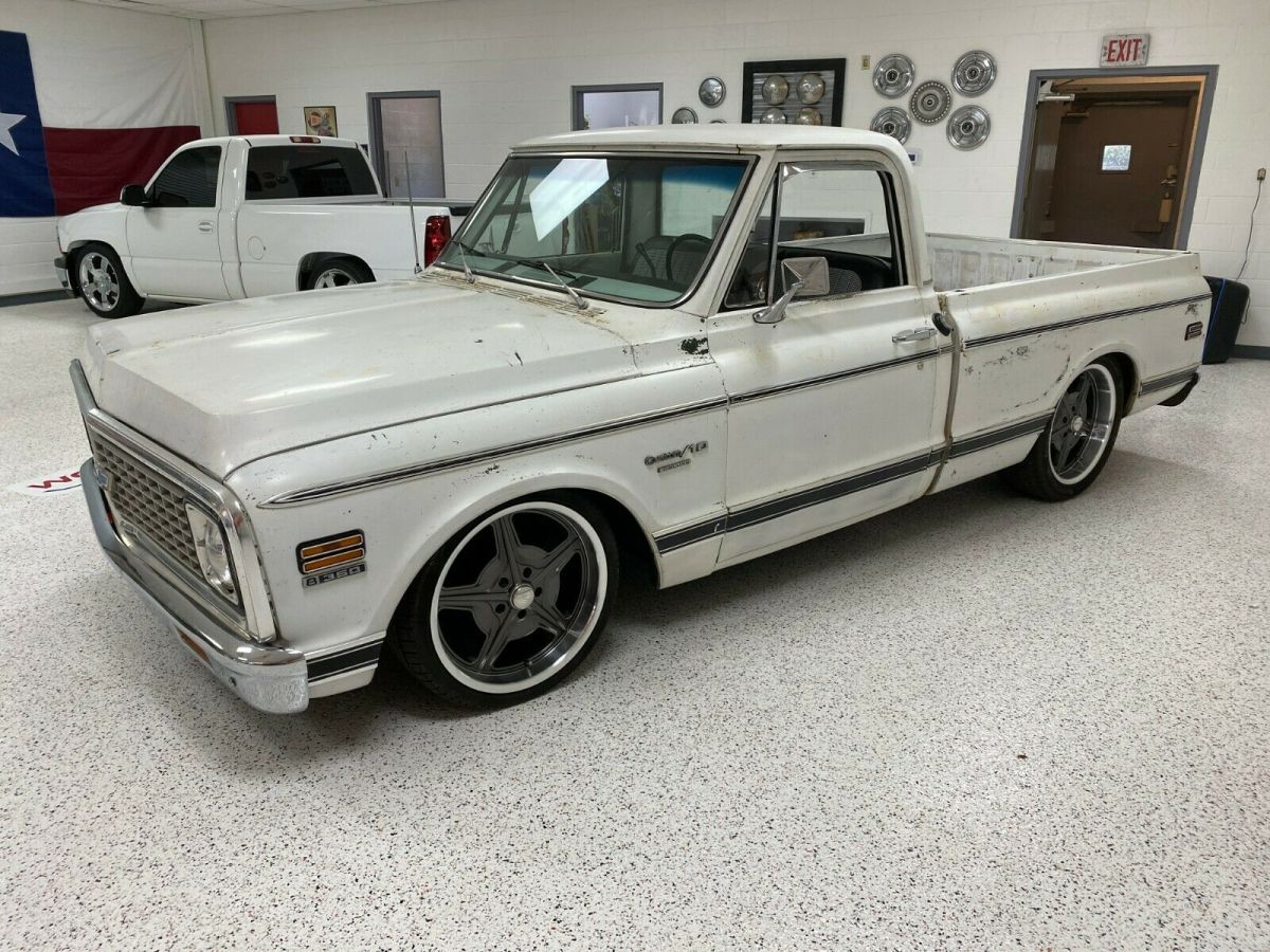 1972 White Chevrolet C-10 Standard Cab Pickup