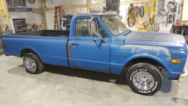 1972 blue Chevrolet C-10 Standard Cab Pickup
