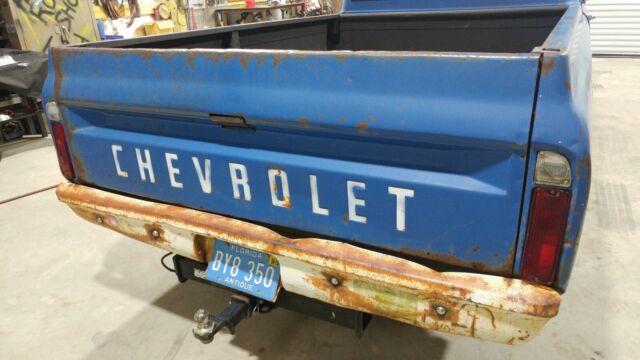 1972 blue Chevrolet C-10 Standard Cab Pickup