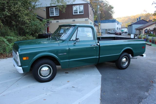 19720000 Green Chevrolet C-10 Standard Cab Pickup