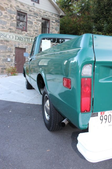 19720000 Green Chevrolet C-10 Standard Cab Pickup