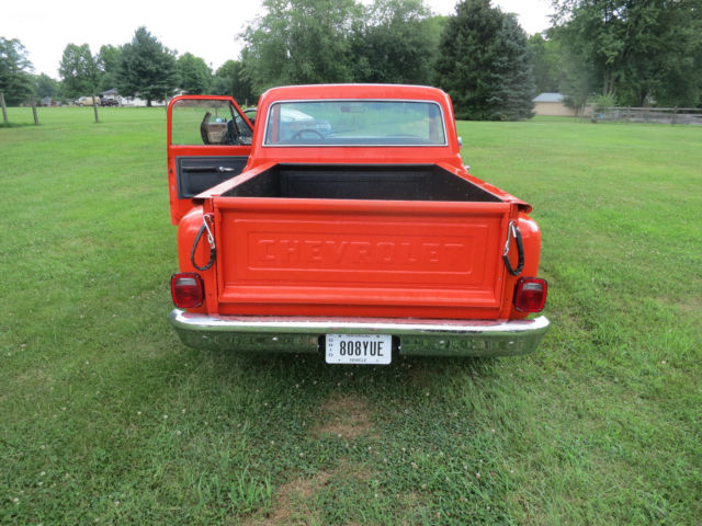 1972 Orange Chevrolet C-10 Pick Up