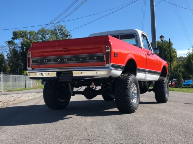 1972 Orange Chevrolet C-10 Pick Up