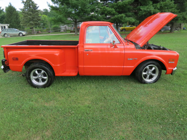 1972 Orange Chevrolet C-10 Pick Up