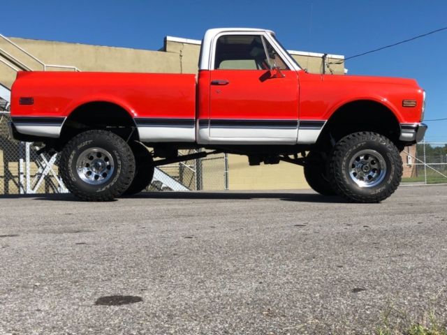 1972 Orange Chevrolet C-10 Pick Up