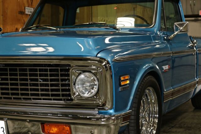 1972 Blue Chevrolet C-10 Standard Cab Pickup